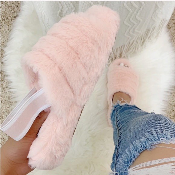 Shoes - NEW Millie Slippers- in Blush
